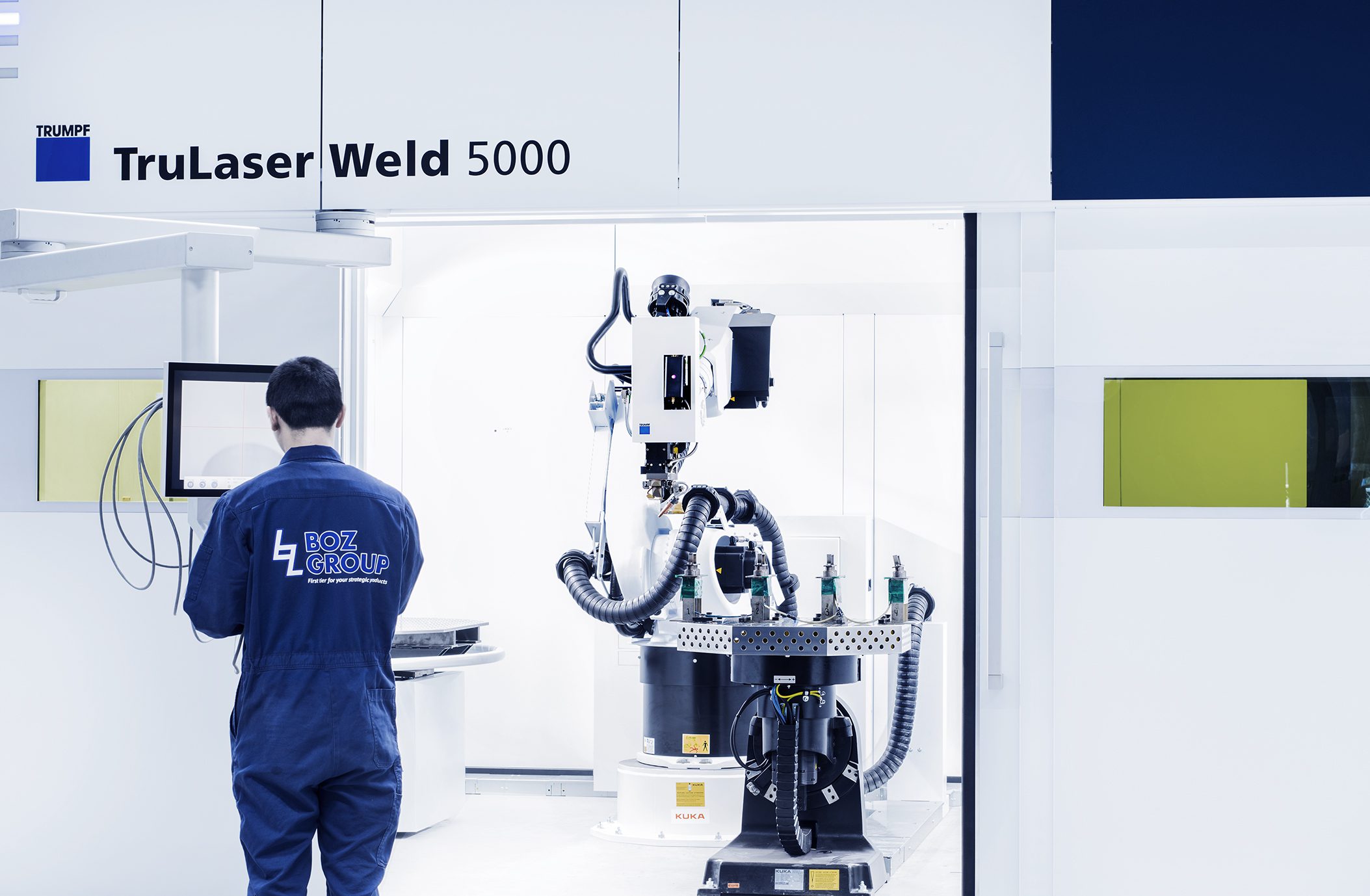 0396BOZ-Group-nieuw-high-key-blauw-beelduitsnede-web-aspect-ratio-1024-670 0396BOZ-Group-nieuw-high-key-blauw-beelduitsnede-web-aspect-ratio-1024-670